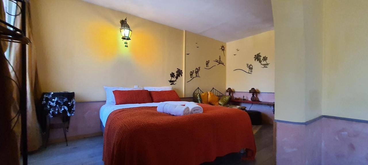 コンク Le Castellou Bed & Breakfast エクステリア 写真
