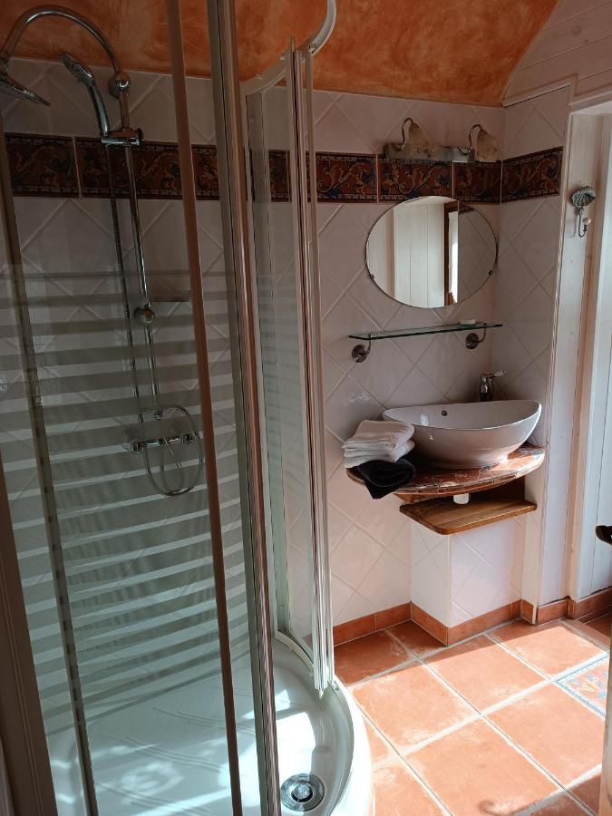 コンク Le Castellou Bed & Breakfast エクステリア 写真