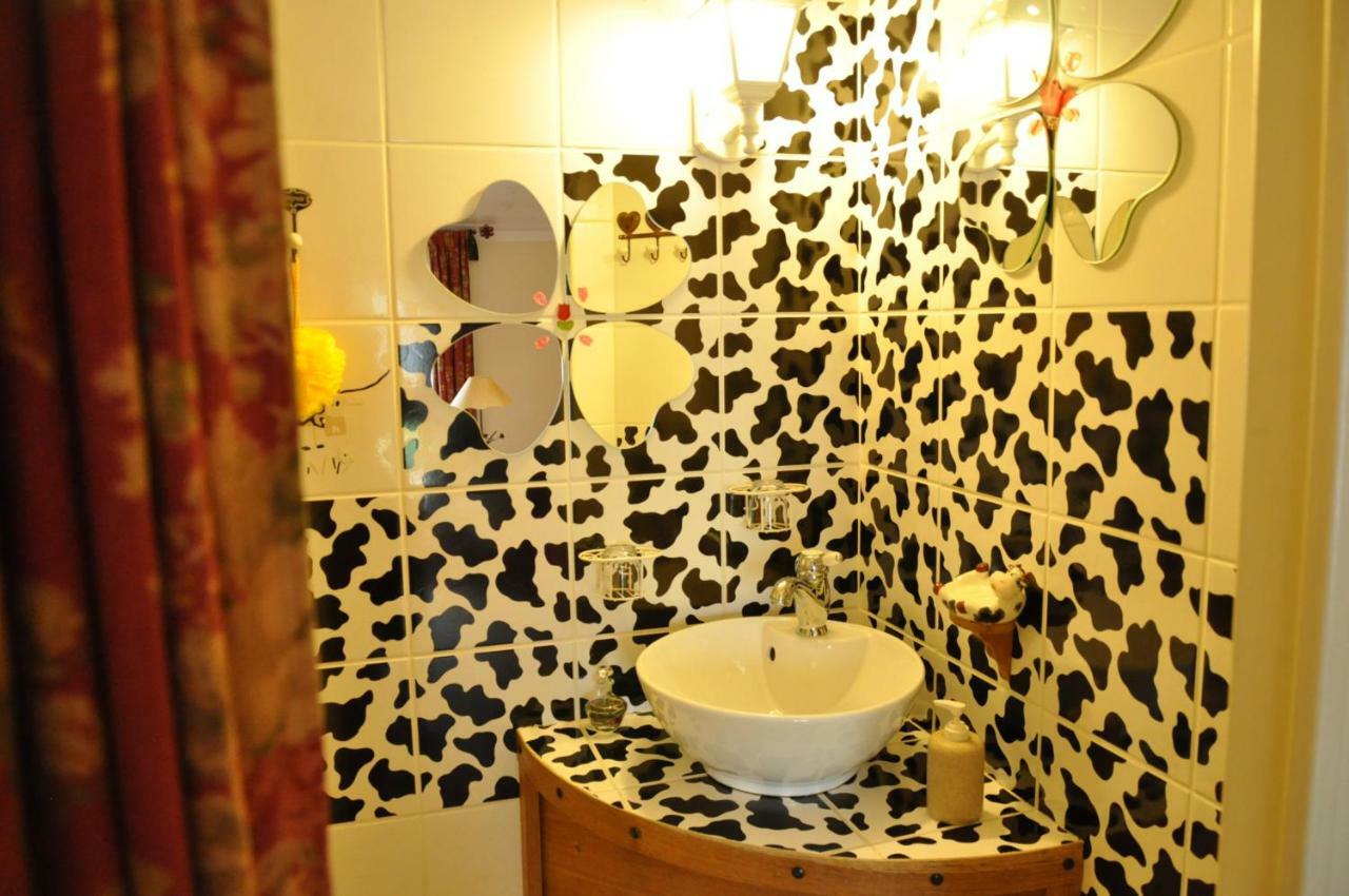 コンク Le Castellou Bed & Breakfast エクステリア 写真
