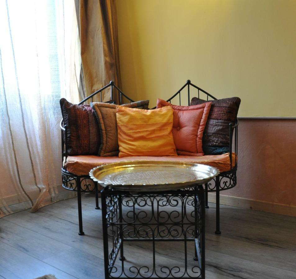 コンク Le Castellou Bed & Breakfast エクステリア 写真